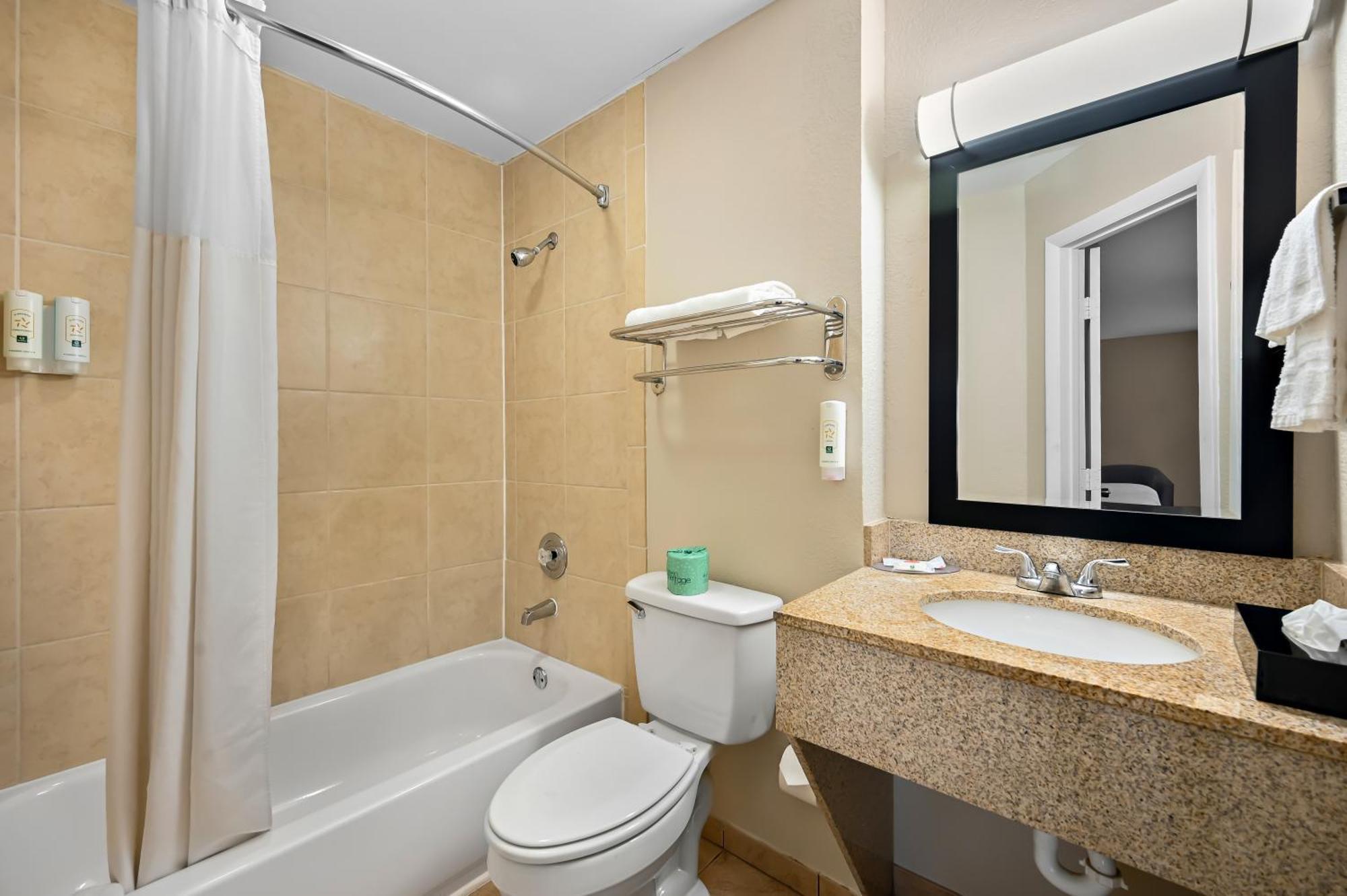 Quality Inn Fort Myers - Cape Coral Exterior photo