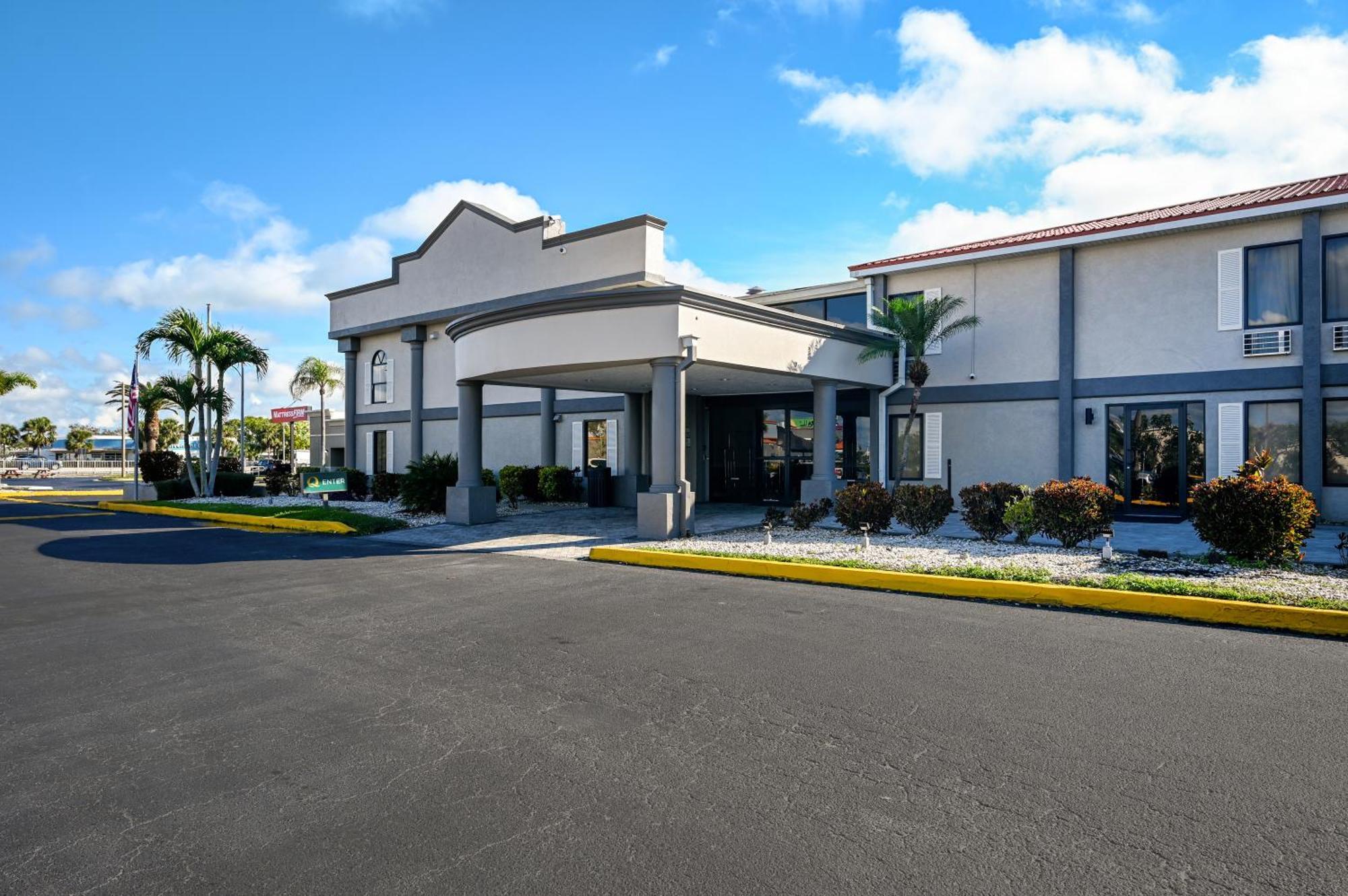 Quality Inn Fort Myers - Cape Coral Exterior photo
