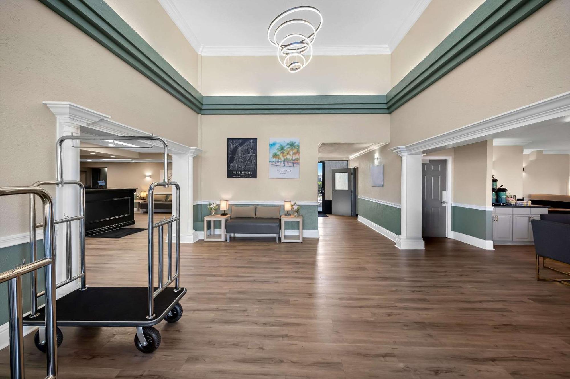 Quality Inn Fort Myers - Cape Coral Exterior photo