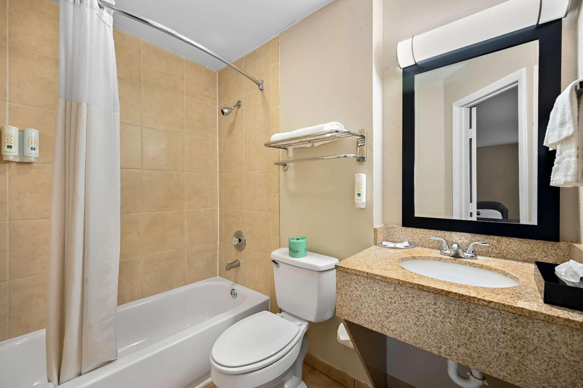 Quality Inn Fort Myers - Cape Coral Exterior photo